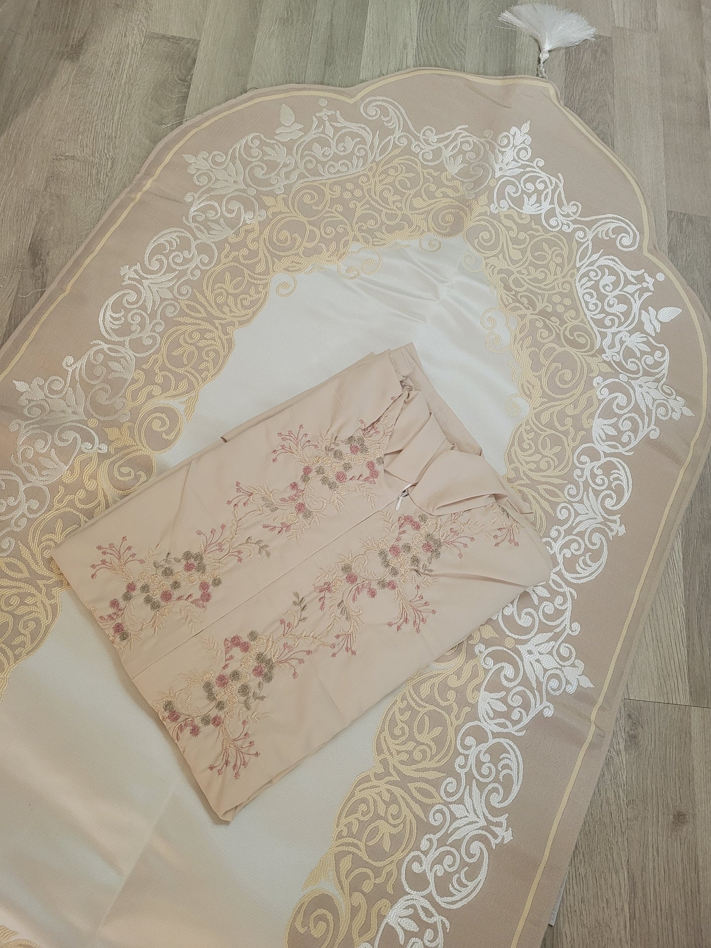 Prayer Set | Embroidered prayer dress ( zip) + Prayer Mat