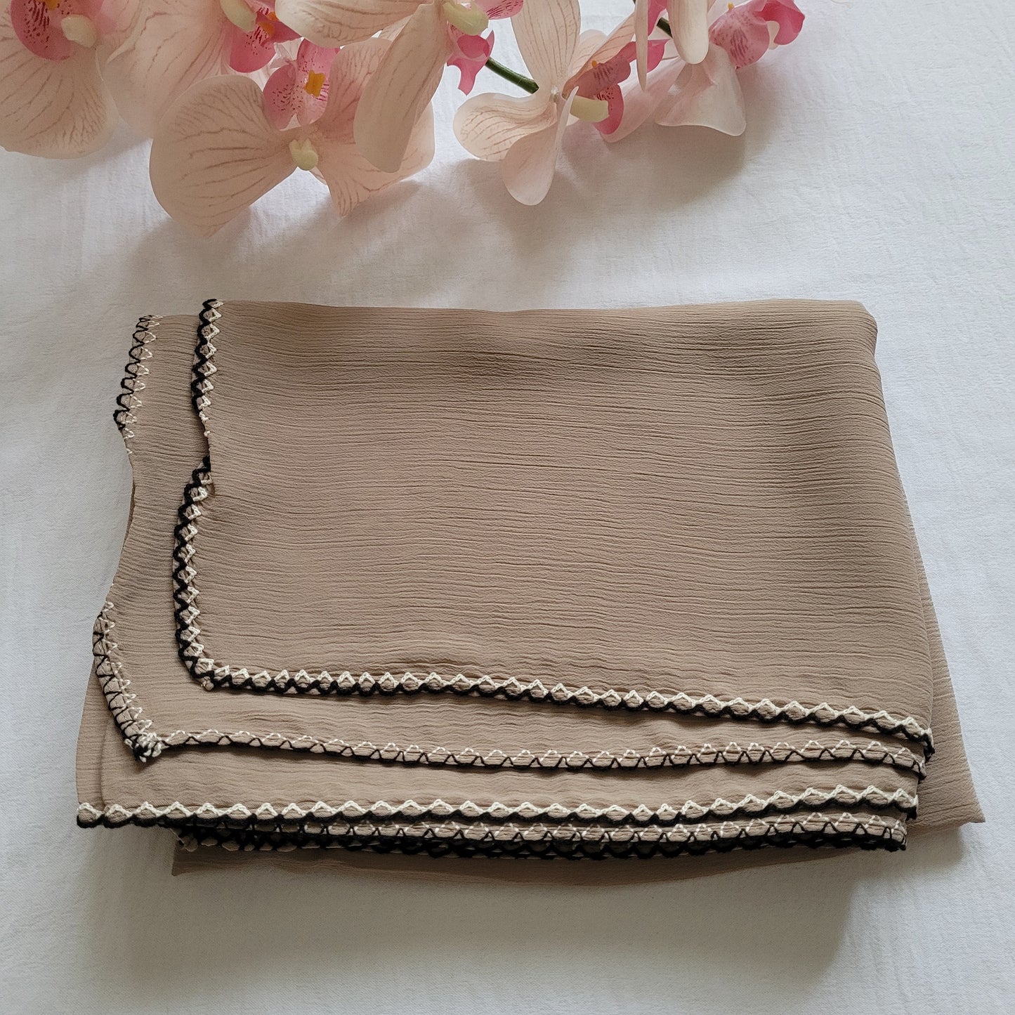 Chiffon Crepe Hijab / Hand-Stitched Edges