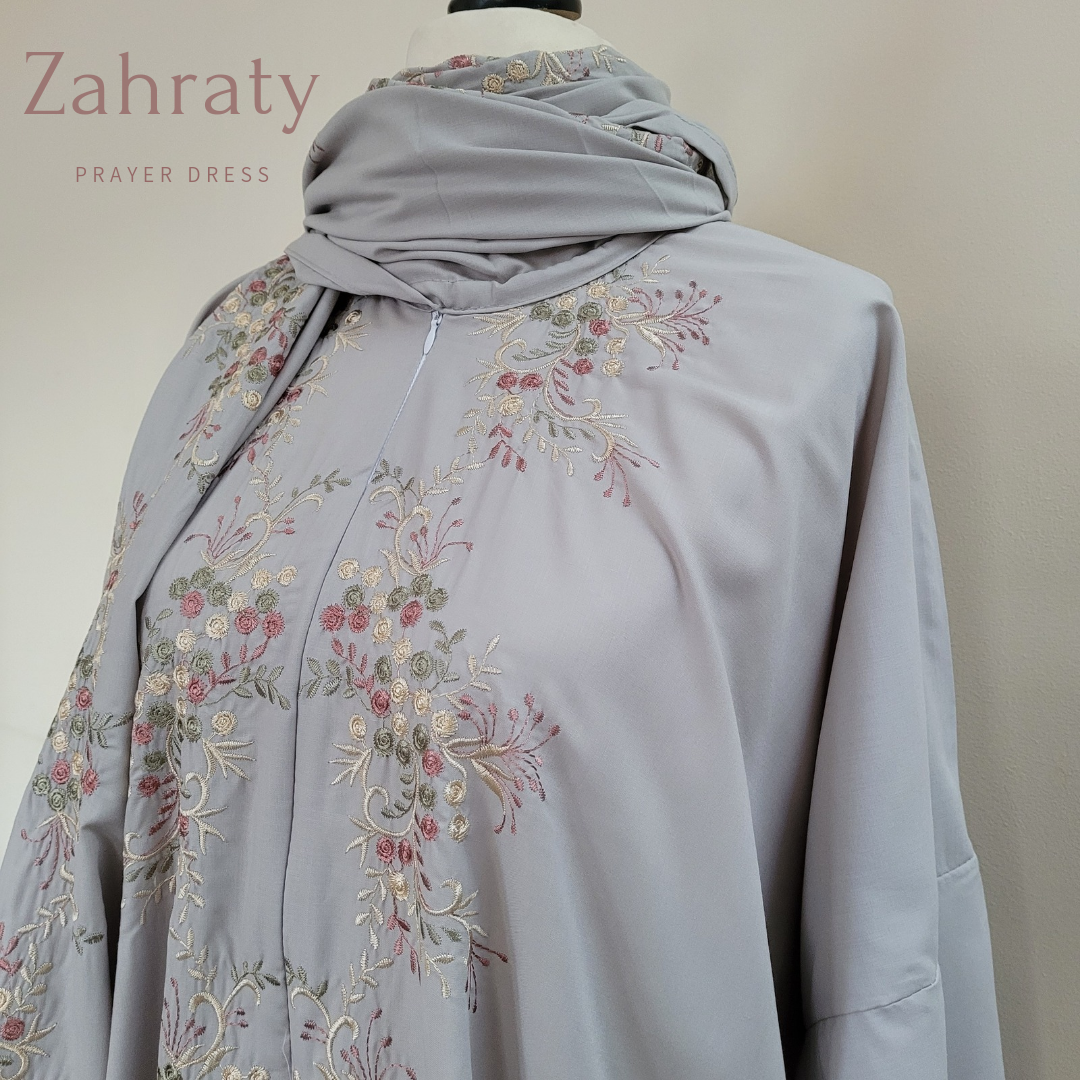 Embroidered prayer dress (zip)